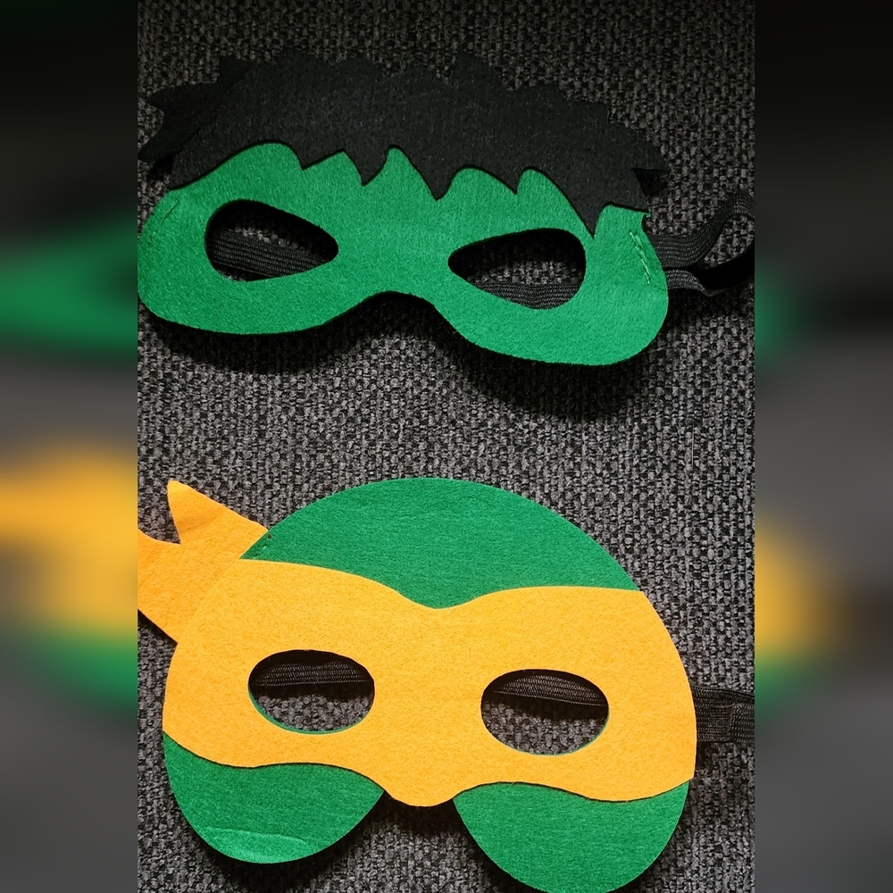 5 TMNT face masks. 4 turtles and a dide with black hair - Picture 2 of 3